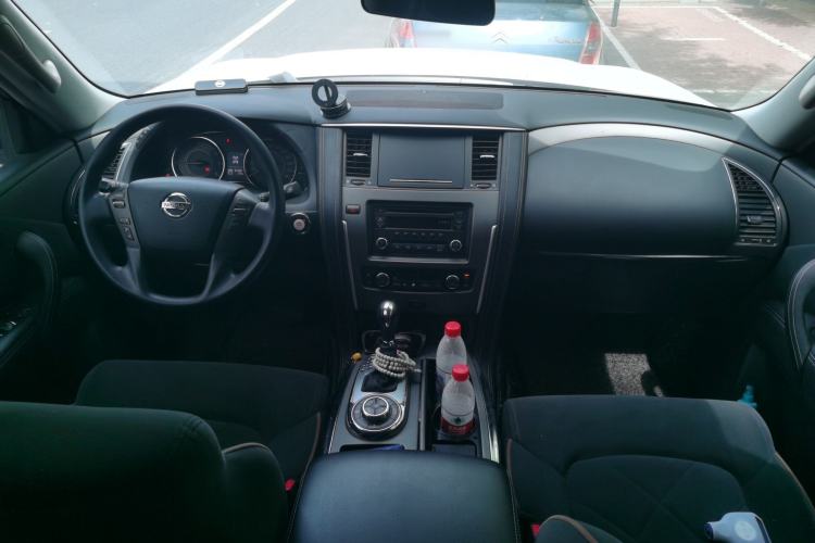 Used Nissan Patrol 2019 Y62 4.0L SE-T1 Middle East Center Console