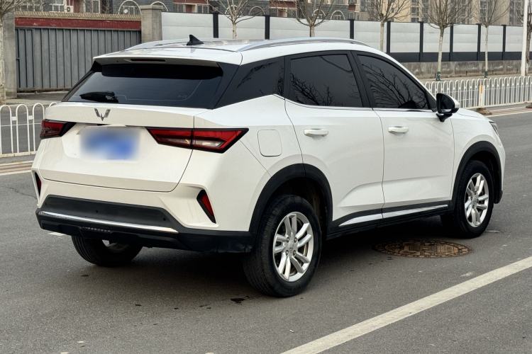 Used Wuling Alvez 2022 1.5L Manual Comfort Version
