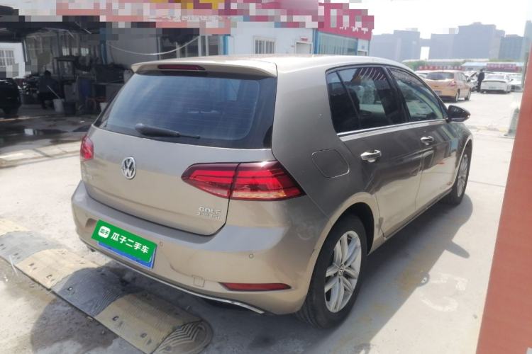 Used Volkswagen Golf 2018 230TSI Automatic Comfort Model Rear Right 45 Deg