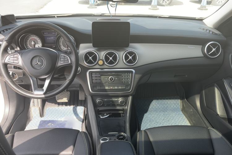 Used Mercedes-Benz GLA 2016 GLA 200 Fashion Model Interior 3
