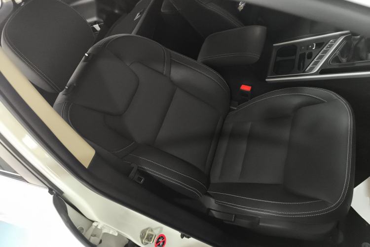 Used Geely Auto Vision X6 2019 1.8L Manual 4G Connect Luxury Version China V Standard
