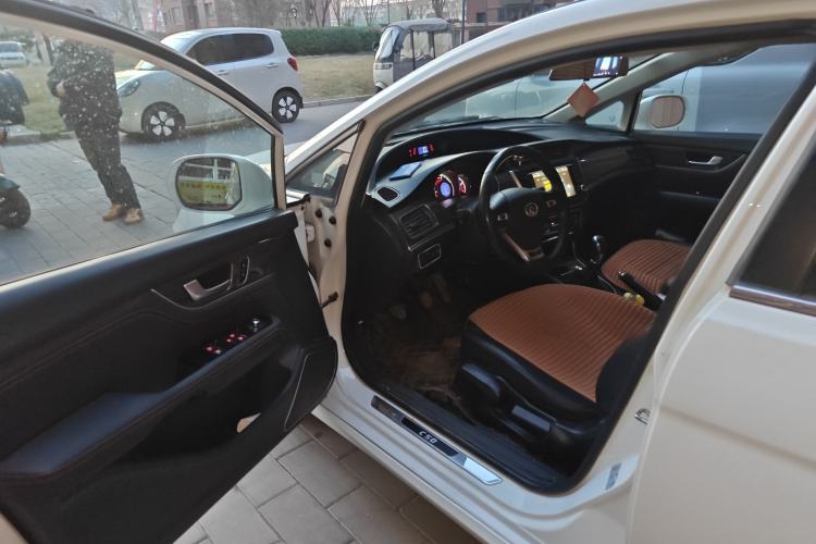 Used Great Wall C50 2014 Upgraded Model 1.5T Manual Elite Version
