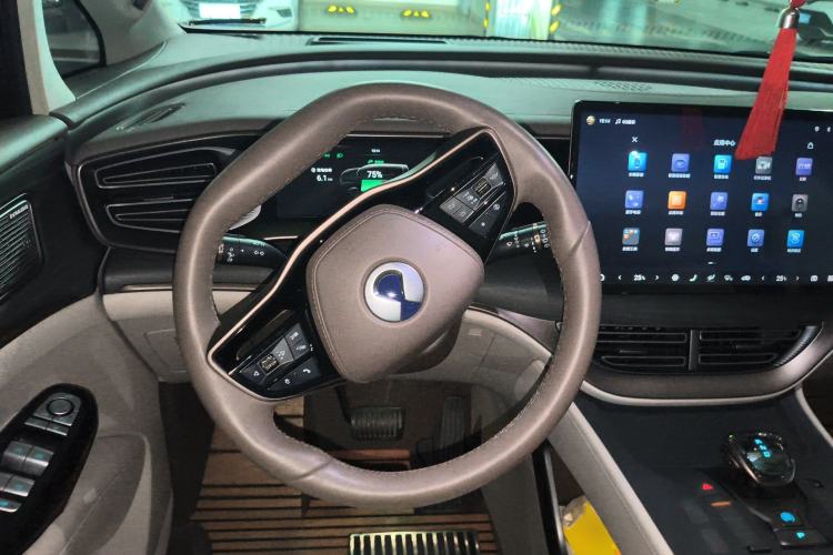 Used Denza D9 2022 DM-i 970 Four-Wheel Drive Flagship Model Steering Wheel