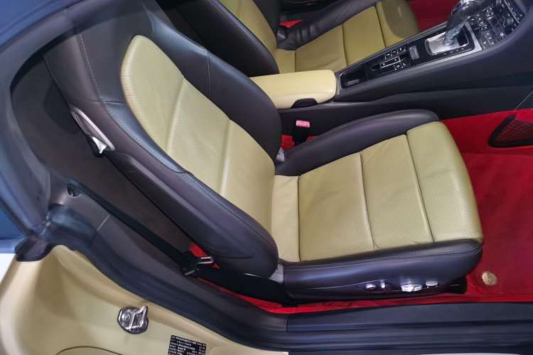 Used Porsche Boxster 2013 Boxster 2.7L
