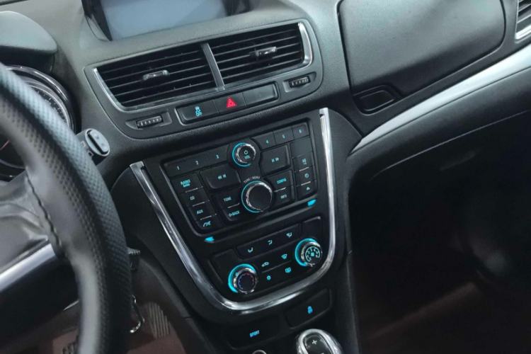 Used Buick Encore 2015 1.4T Automatic Two-Wheel Drive Urban Elite Version Interior 2