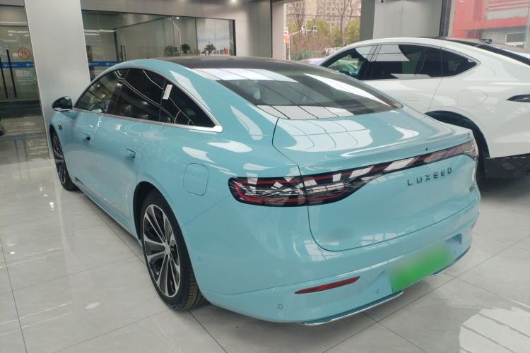 Used Hima Luxeed S7 2025 785 km Ultra
