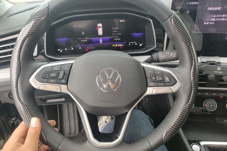 Used Volkswagen Sagitar 2025 300TSI DSG Excellence Edition Steering Wheel