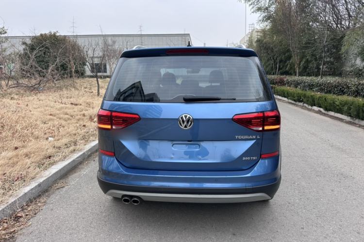 Used Volkswagen Touran 2018 Volkswagen Touran L 280TSI DSG Boundary Edition 7 Seats China VI Standard