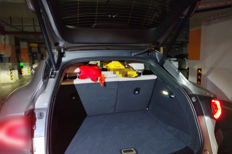 Used Xiaomi Auto YU7 2025 Ultra-Long Range Rear-Wheel Drive Version
