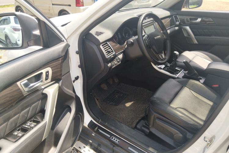 Used Haval H2 2016 Red Label 1.5T Manual Two-Wheel Drive Elite Model Driver Seat