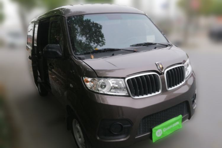 Used Jinbei New Hiace X30L 2023 1.5L Super Enjoyment Van 2/5 Seats Non-Air-Conditioned Version SWC15M Front Right 45 Deg