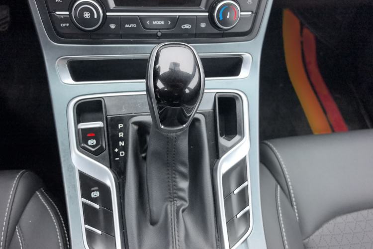 Used Geely Auto Emgrand 2021 UP 1.5L CVT Luxury Model Gear Lever