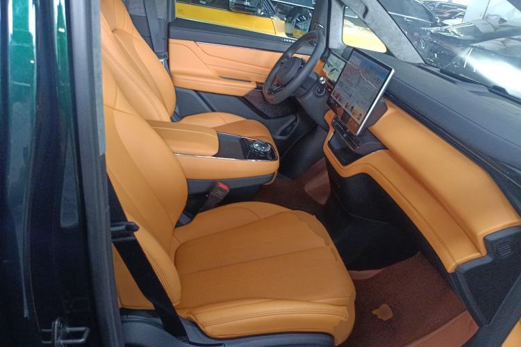 Used Geely Galaxy LEVC L380 2025 805 km Flagship Version All-Wheel Drive