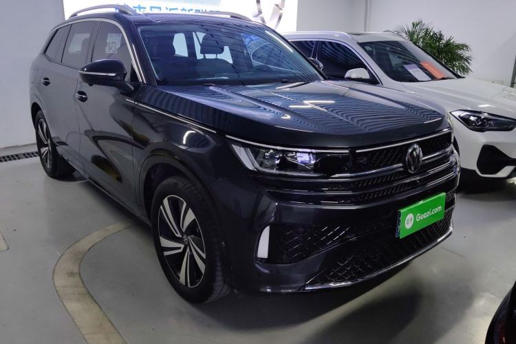 Used Volkswagen Tavendor 2024 Facelifted 380TSI All-Wheel Drive R-Line Cruise Premium Edition