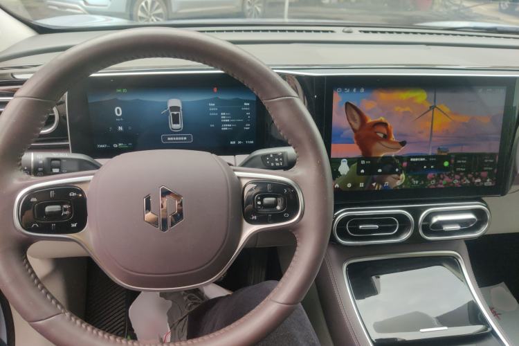 Used Leapmotor C11 2023 Pure Electric 500 Comfort Edition Center Console