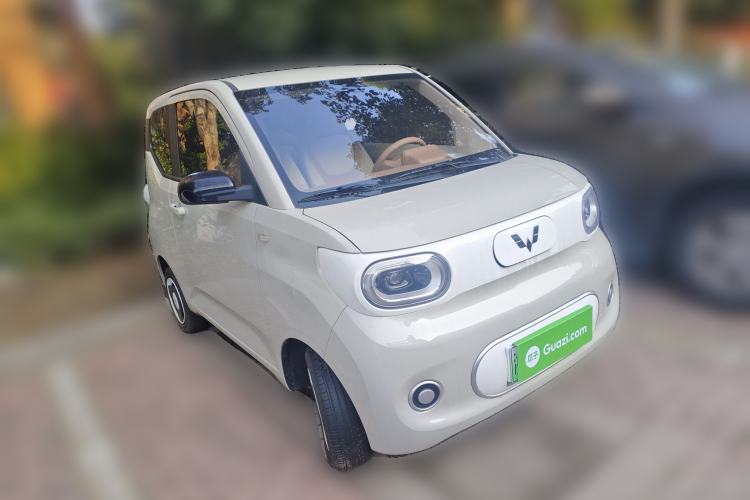 Used Wuling Hongguang MINIEV 2024 3rd Generation 215km Youth Edition Front Right 45 Deg