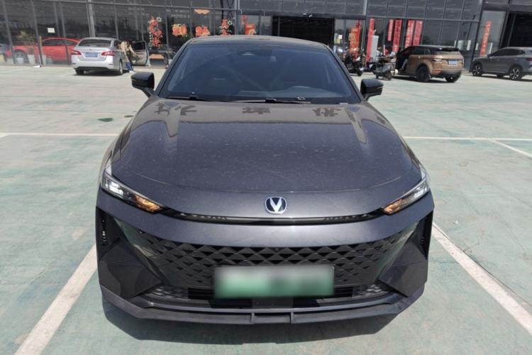 Used CHANGAN UNI-V iDD 2024 Blue Whale Smart Electric iDD 136km Luxury Model
