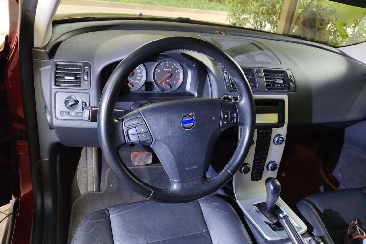 Used Volvo C30 2010 2.0 ZhiShang Version
