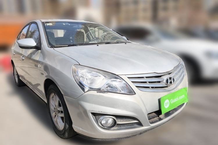 Used Hyundai Celesta 2011 1.6L Manual Comfort Edition Front Right 45 Deg