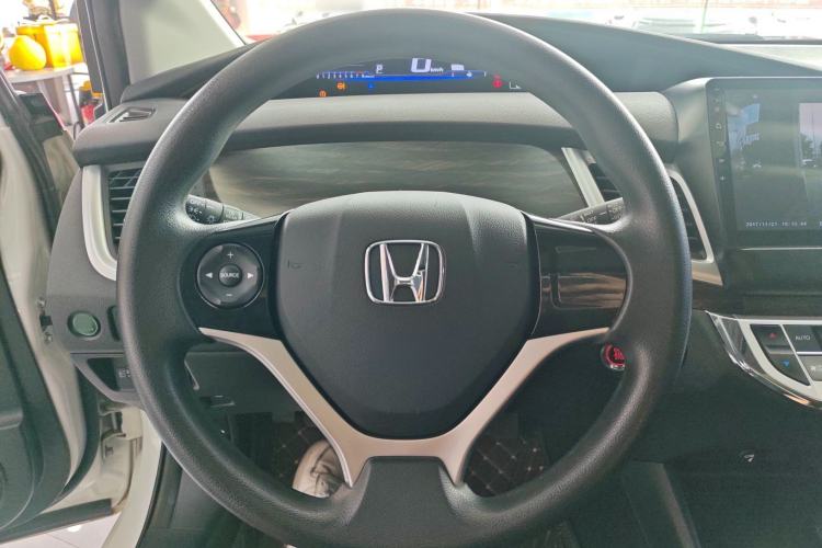 Used Honda Jade 2017 1.8L automatic Comfort version 5 seats