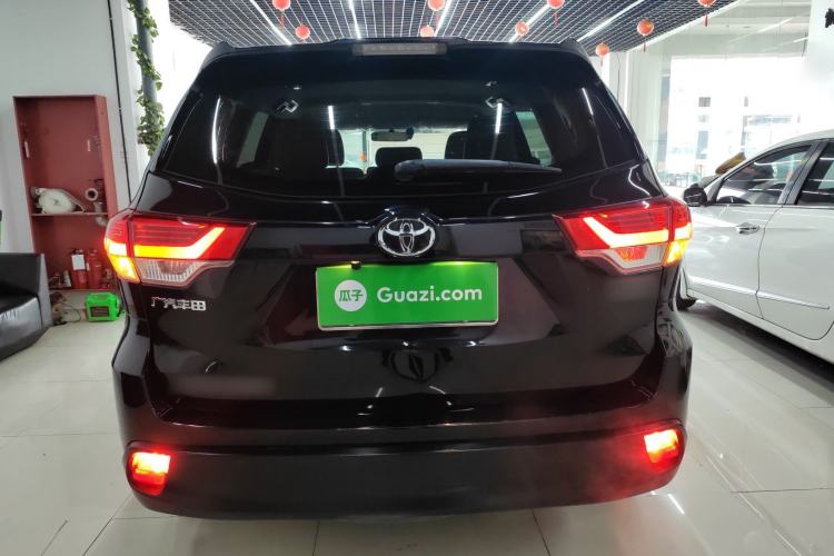 Used Toyota Highlander 2018 2.0T Two-Wheel Drive Elite Edition 7 Seats China VI Standard
