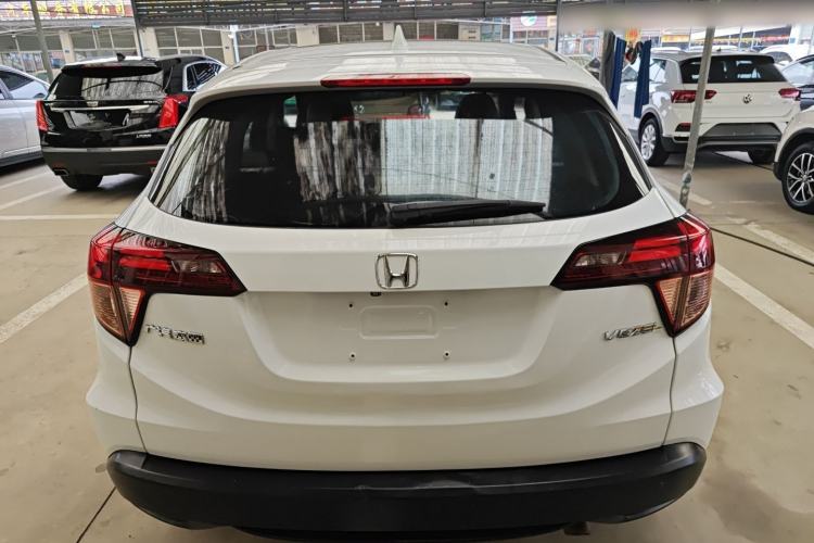 Used Honda Vezel 2017 1.8L CVT Front-Wheel Drive Pioneer Edition Rear