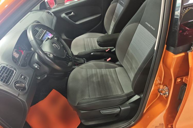 Used Volkswagen Polo 2014 1.6L Cross Polo Automatic Left Front Seat