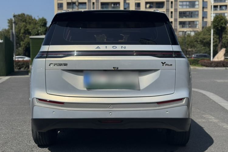 Used AION Y 2023 Younger Star Edition