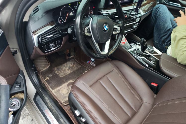 Used BMW 5 Series 2019 525Li Luxury Package
