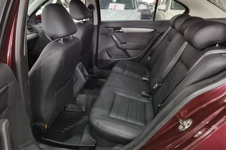 Used Volkswagen Lavida 2013 Revised Classic 1.6L Automatic Fashion Edition