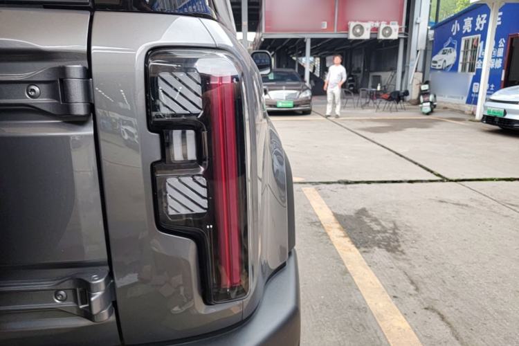 Used BAIC Off-Road BJ40 2024 2.0T All-New Urban Hunter Edition Chivalrous Style Exterior 3