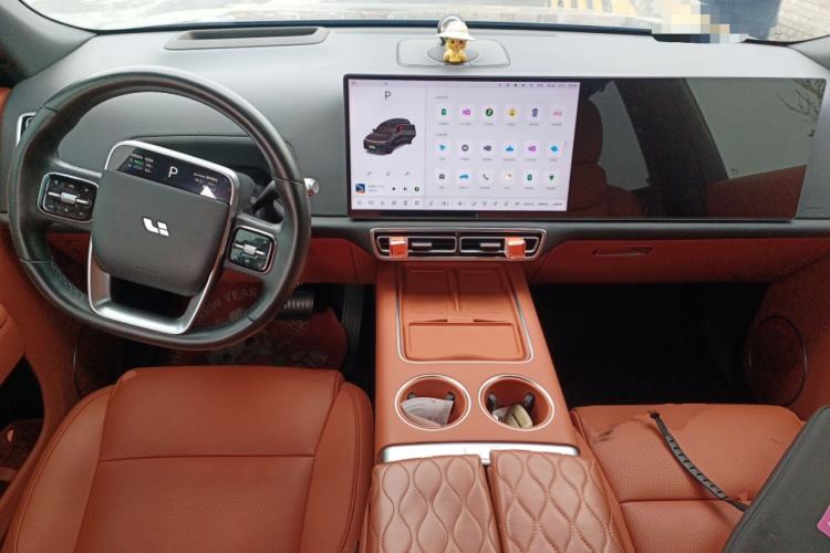 Used Li Auto L8 2024 Ultra Model Center Console