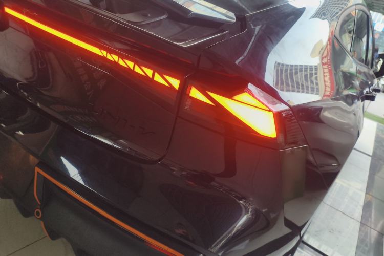 Used Changan UNI-V 2023 2.0T Leading-Speed Edition