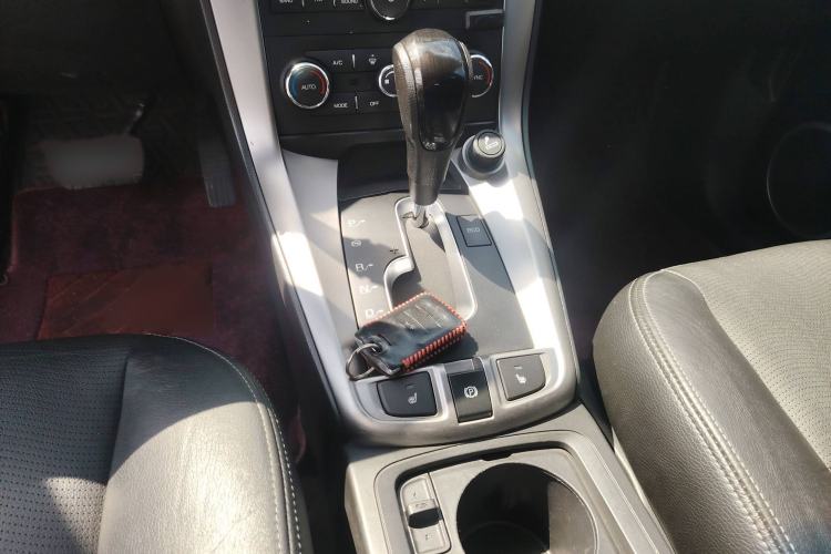 Used Chevrolet Captiva 2015 2.4L 4x4 Flagship Edition 7-Seater