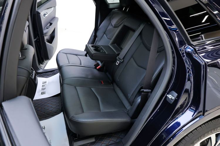 Used Cadillac XT5 2021 2.0T Four-Wheel Drive Premium Edition Interior 9