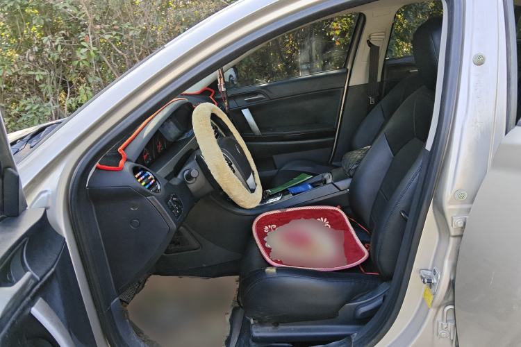 Used MG 6 2014 Hatchback 1.8L Automatic Drive Value Edition Left Front Seat