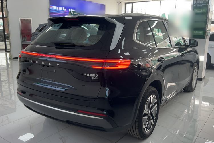 Used Geely Galaxy Galaxy Xingjian 7 EM-i 2025 120km Launch+ Version
