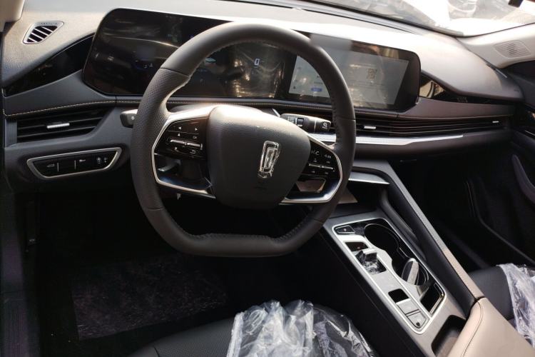 Used Bestune B70 2025 Dragon Edition 1.5T Enjoyment Model
