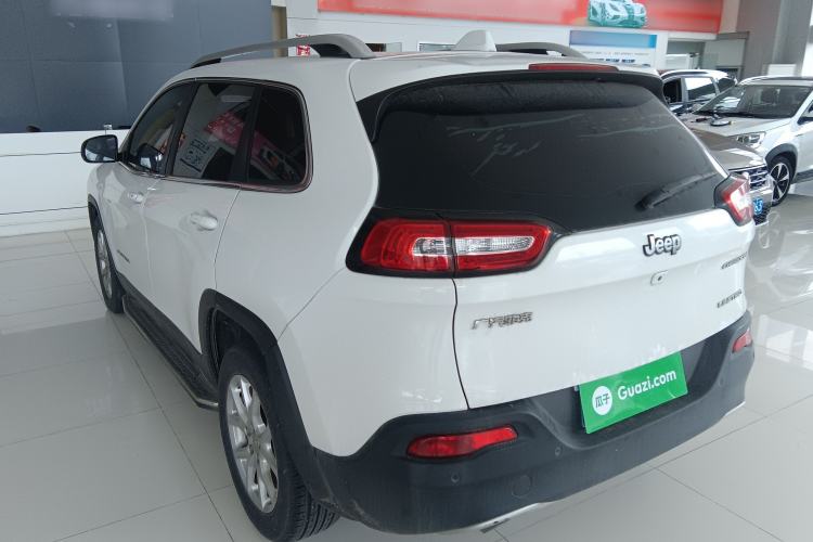 Used Jeep Cherokee 2017 2.0L Superior Edition Rear Left 45 Deg