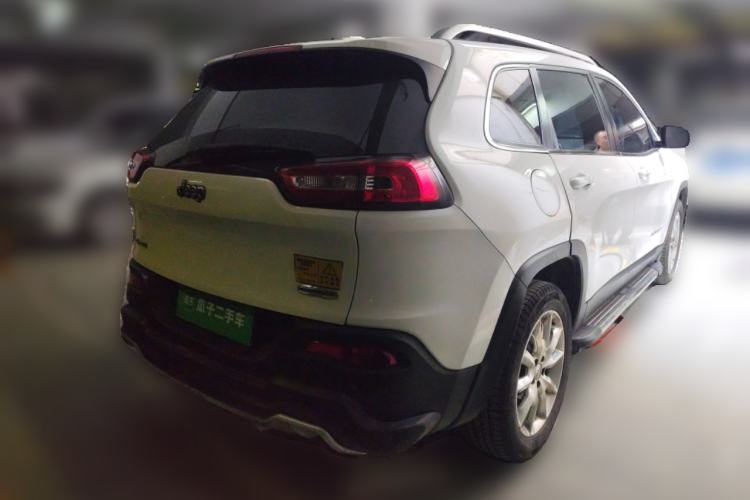 Used Jeep Cherokee 2014 2.4L Luxury Edition
