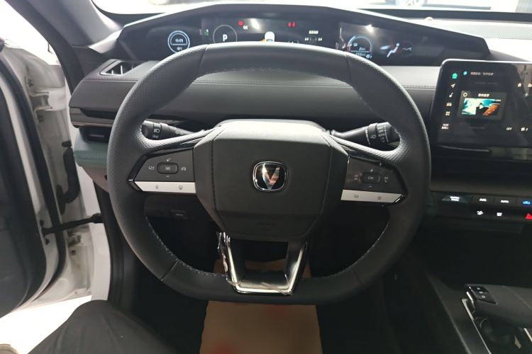 Used CHANGAN UNI-V iDD 2024 Blue Whale Smart Electric iDD 136km ZhiKu Model