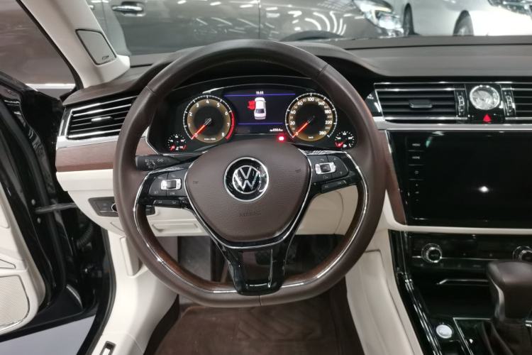 Used Volkswagen Phideon 2021 380TSI Prestige Edition
