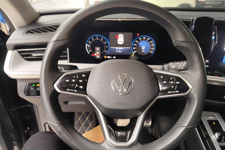 Used Volkswagen Tavendor 2023 380TSI Four-Wheel Drive R-Line Cruise Edition