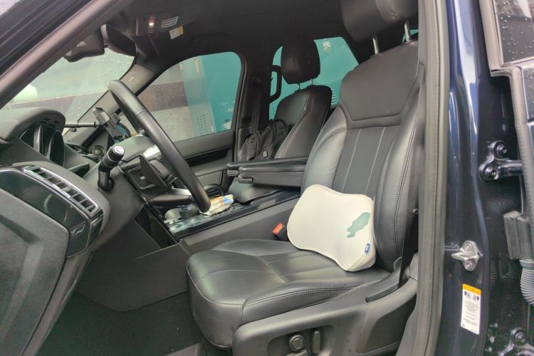 Used Land Rover Discovery 2019 3.0 SC V6 SE Left Front Seat