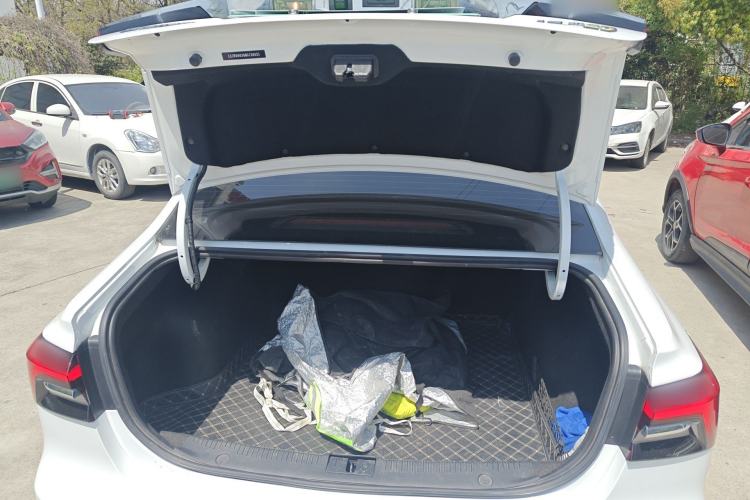 Used Roewe i6 MAX New Energy 2021 EV 500 Skyroof Deluxe Edition Trunk