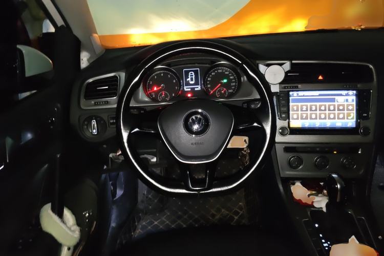 Used Volkswagen Golf 2015 1.4TSI Automatic Comfort Model Steering Wheel