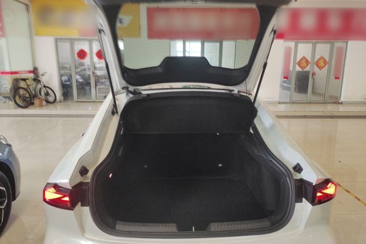 Used CHANGAN UNI-V iDD 2023 ZhiDian iDD 1.5T 113km Smart & Fun Version
