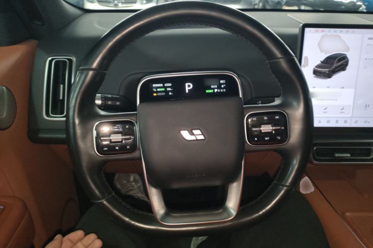Used Li Auto L8 2023 Pro Model
