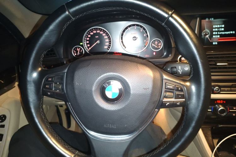 Used BMW 5 Series 2014 525Li Luxury Design Package
