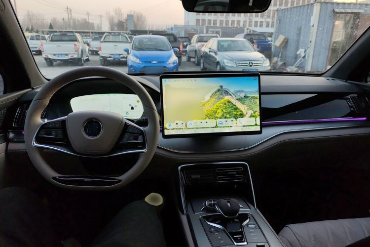 Used BYD Tang New Energy 2024 DM-i Glory Edition 112KM Prestige Model